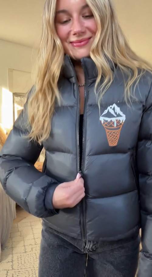 清晨能量短片:羽绒夹克舞动