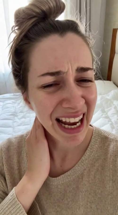 颈痛救星:3D记忆棉颈枕真人体验