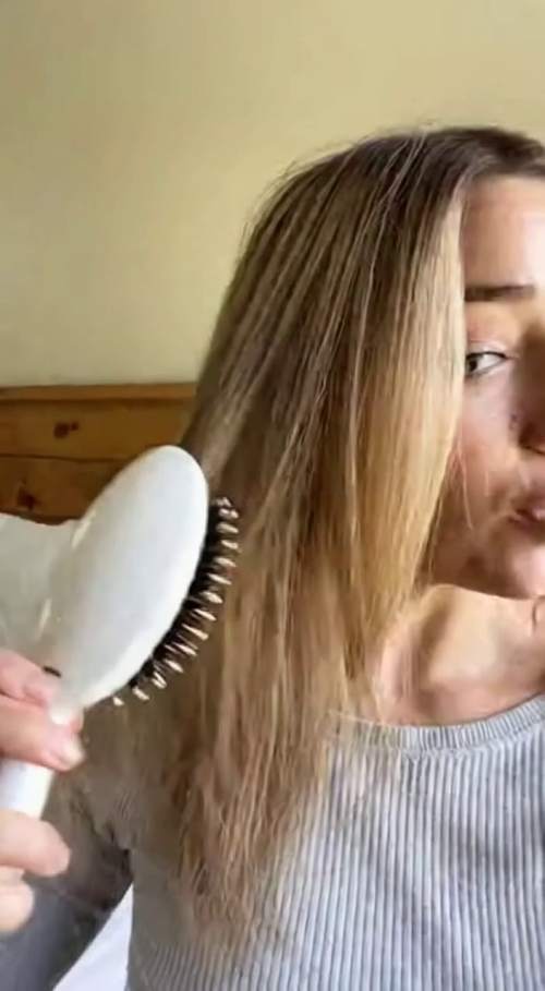 细软发刷实测:顺发亮泽蓬松