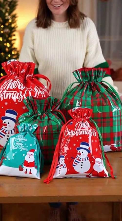 温馨家庭圣诞礼品包装套装展示