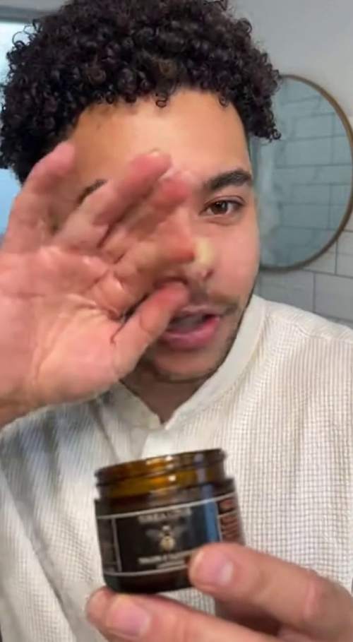 草本润肤膏即时舒缓修复真人演示