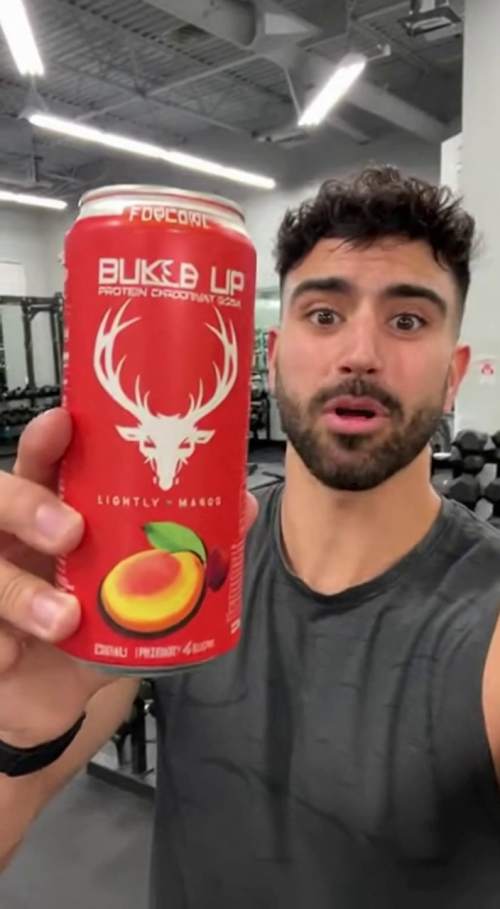 健身房自拍:Bucked Up气泡蛋白饮试喝